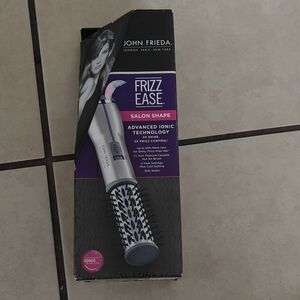 John Frieda Frizz Ease Salon Shape Hot Air Brush